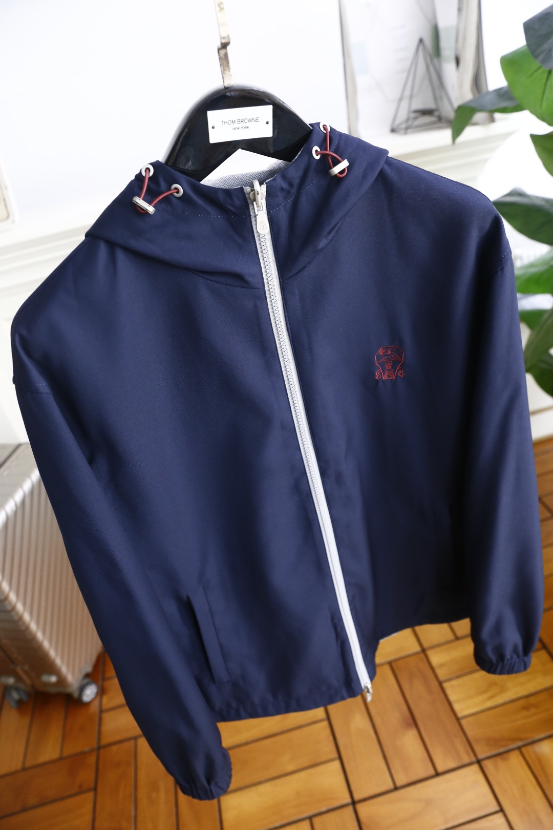 🔥Brunello Cucinelli.
秋季新品🆕顶级原单男士双面可穿夹克！时尚连帽设计📸采用舒适精纺