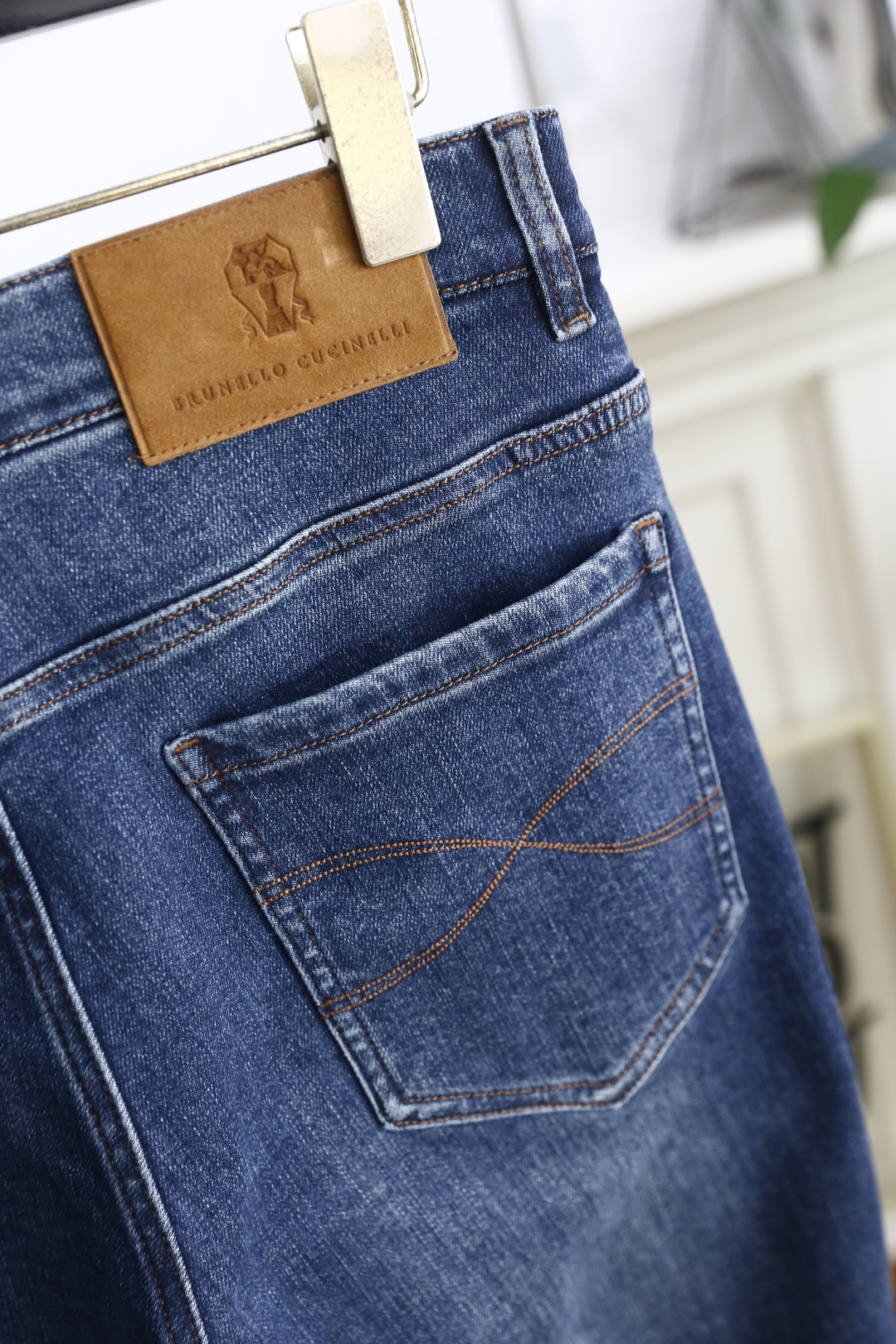 🔥Brunello Cucinelli.
秋季新品原单高端男士牛仔裤！奢华经典品牌字母LOGO配饰 专柜