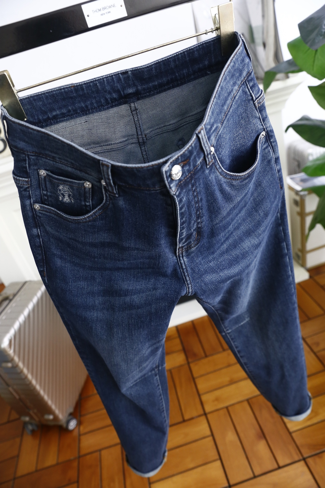 🔥Brunello Cucinelli.
秋季新品原单高端男士牛仔裤！奢华经典品牌字母LOGO配饰 专柜