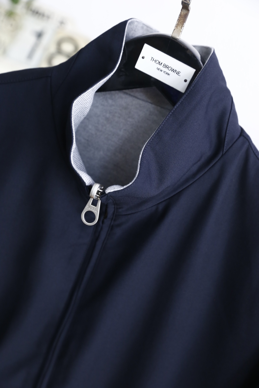 🔥lP🆕.
秋季新品🆕顶级原单男士双面可穿夹克！时尚立领设计📸采用舒适精纺羊毛面料！经典品牌LOGO元素