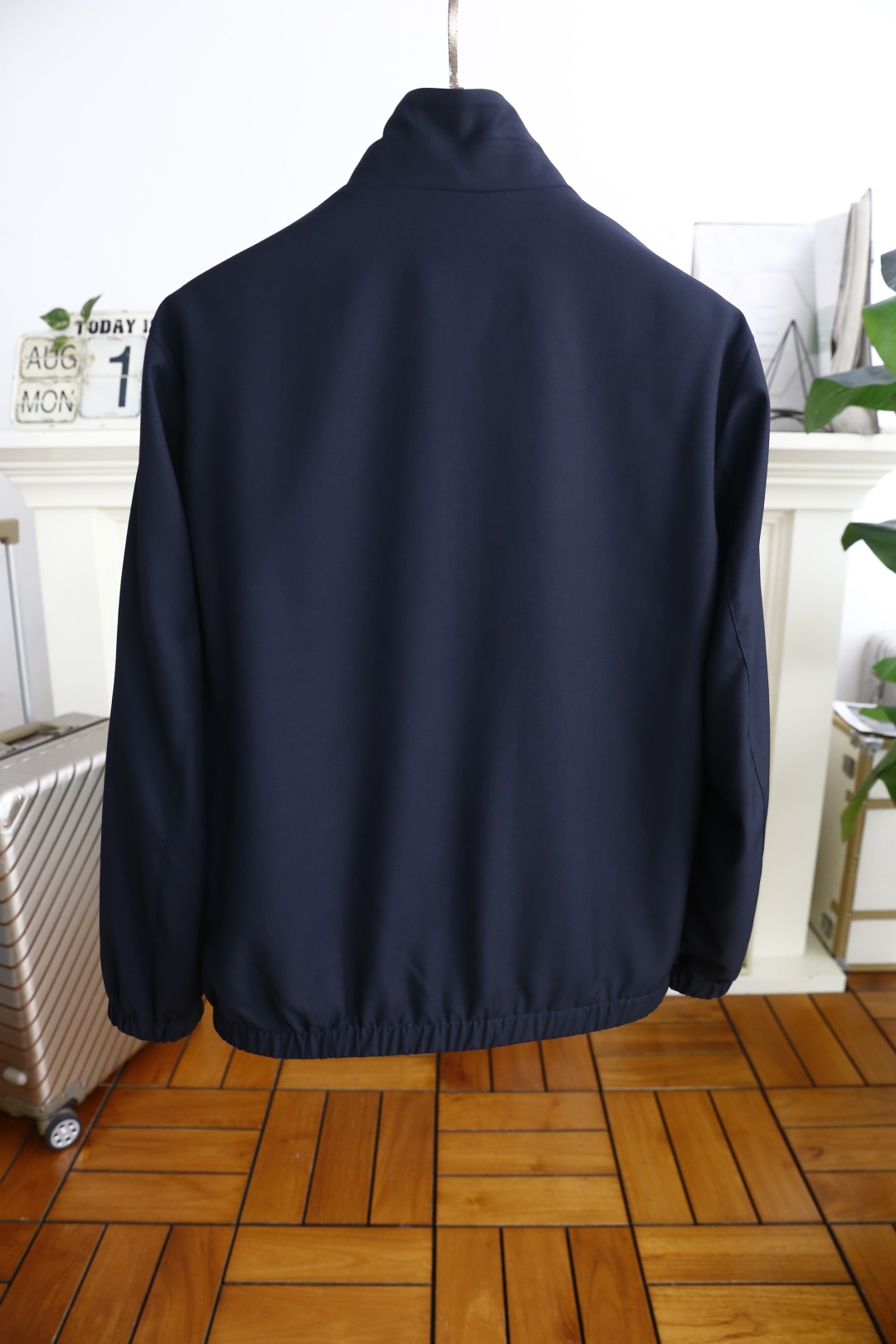 🔥lP🆕.
秋季新品🆕顶级原单男士双面可穿夹克！时尚立领设计📸采用舒适精纺羊毛面料！经典品牌LOGO元素