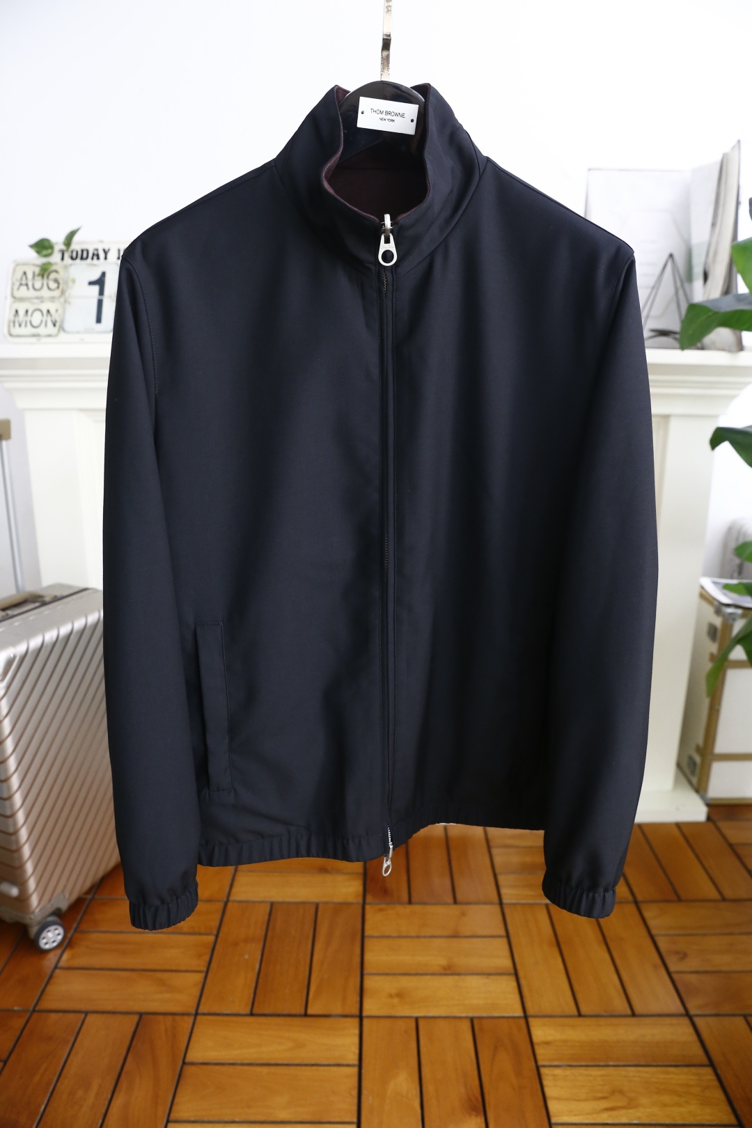 🔥lP🆕.
秋季新品🆕顶级原单男士双面可穿夹克！时尚立领设计📸采用舒适精纺羊毛面料！经典品牌LOGO元素