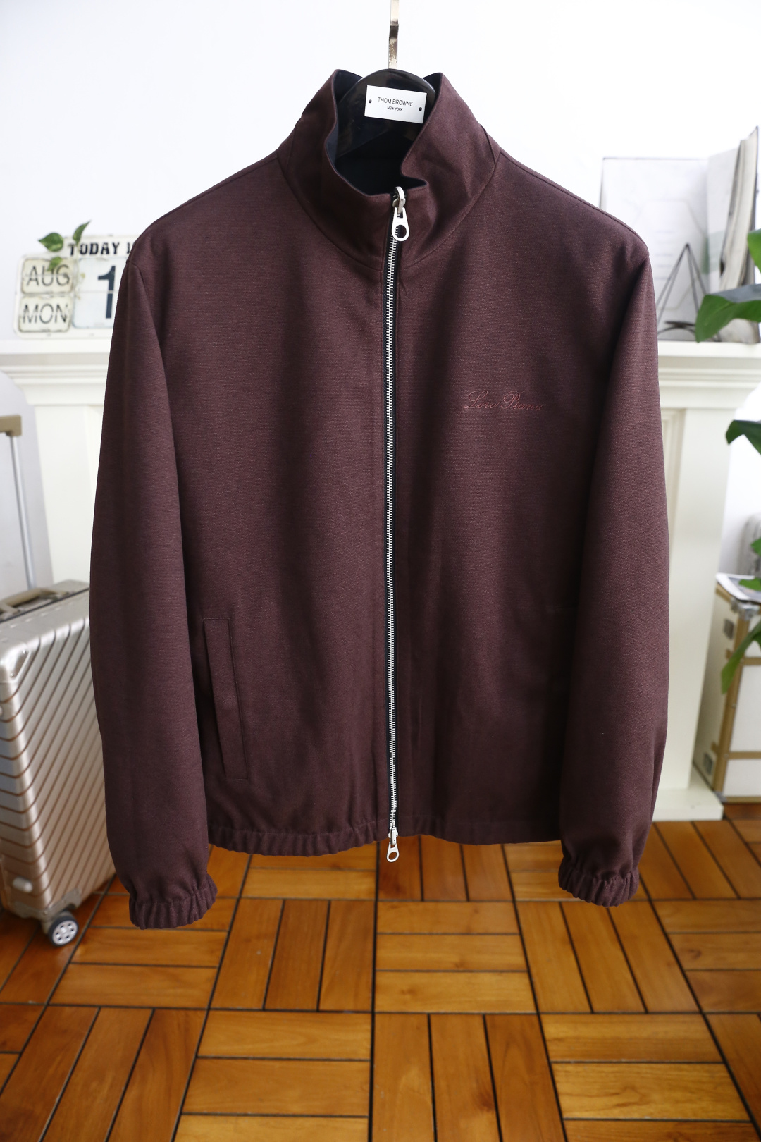 🔥lP🆕.
秋季新品🆕顶级原单男士双面可穿夹克！时尚立领设计📸采用舒适精纺羊毛面料！经典品牌LOGO元素