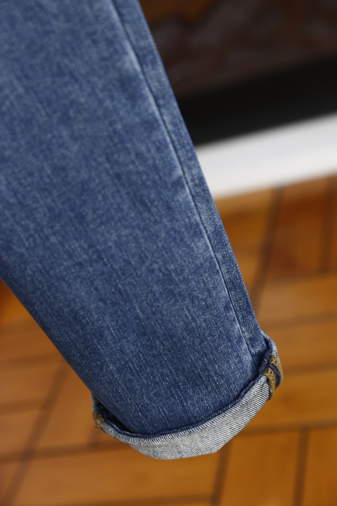 🔥普拉*/Pr*da.
季新品时尚男士牛仔裤👖采用客供水洗弹力牛仔裤！奢华经典品牌Logo标志彰显品牌特