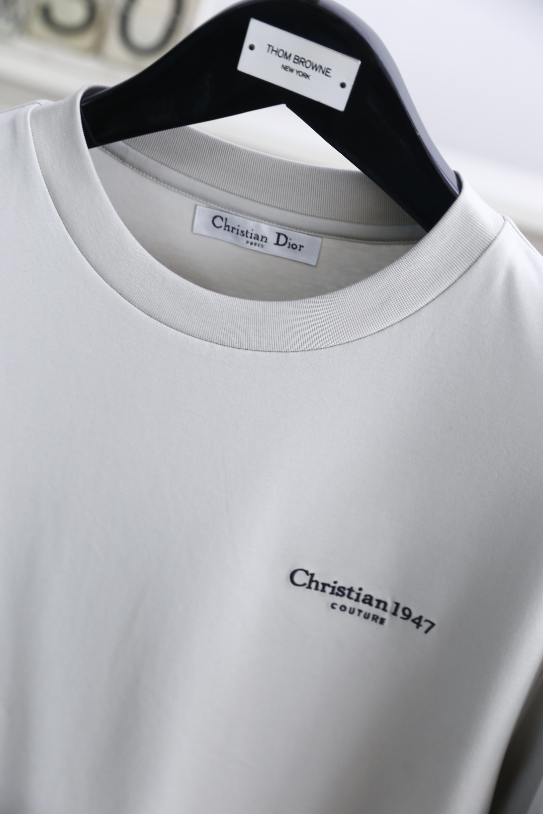 🔥迪奥/Christian D*or.
最后一批爆款短袖回货🔥🔥🔥
夏季男士圆领短袖🍃胸前奢华品牌LOG