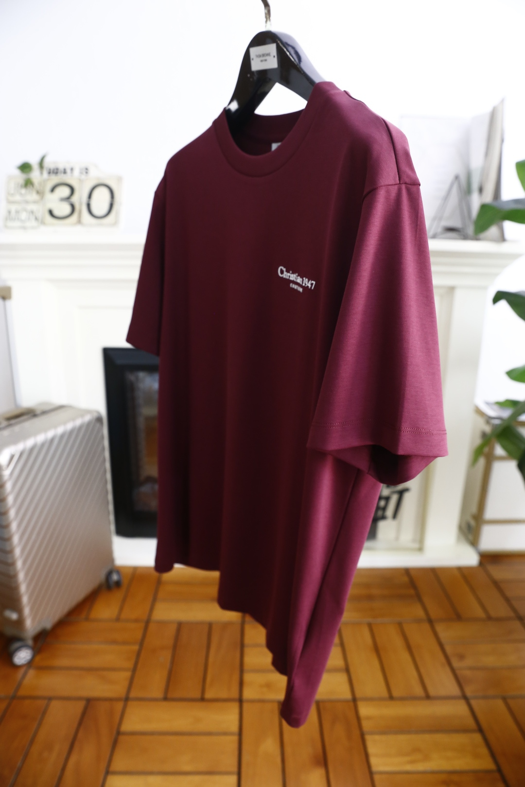 🔥迪奥/Christian D*or.
最后一批爆款短袖回货🔥🔥🔥
夏季男士圆领短袖🍃胸前奢华品牌LOG