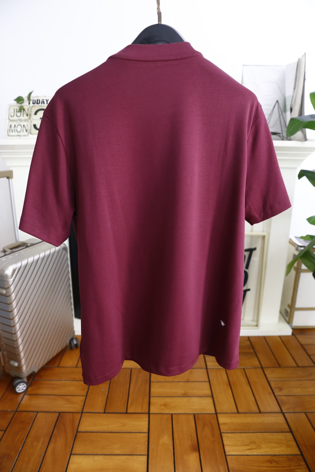 🔥迪奥/Christian D*or.
最后一批爆款短袖回货🔥🔥🔥
夏季男士圆领短袖🍃胸前奢华品牌LOG