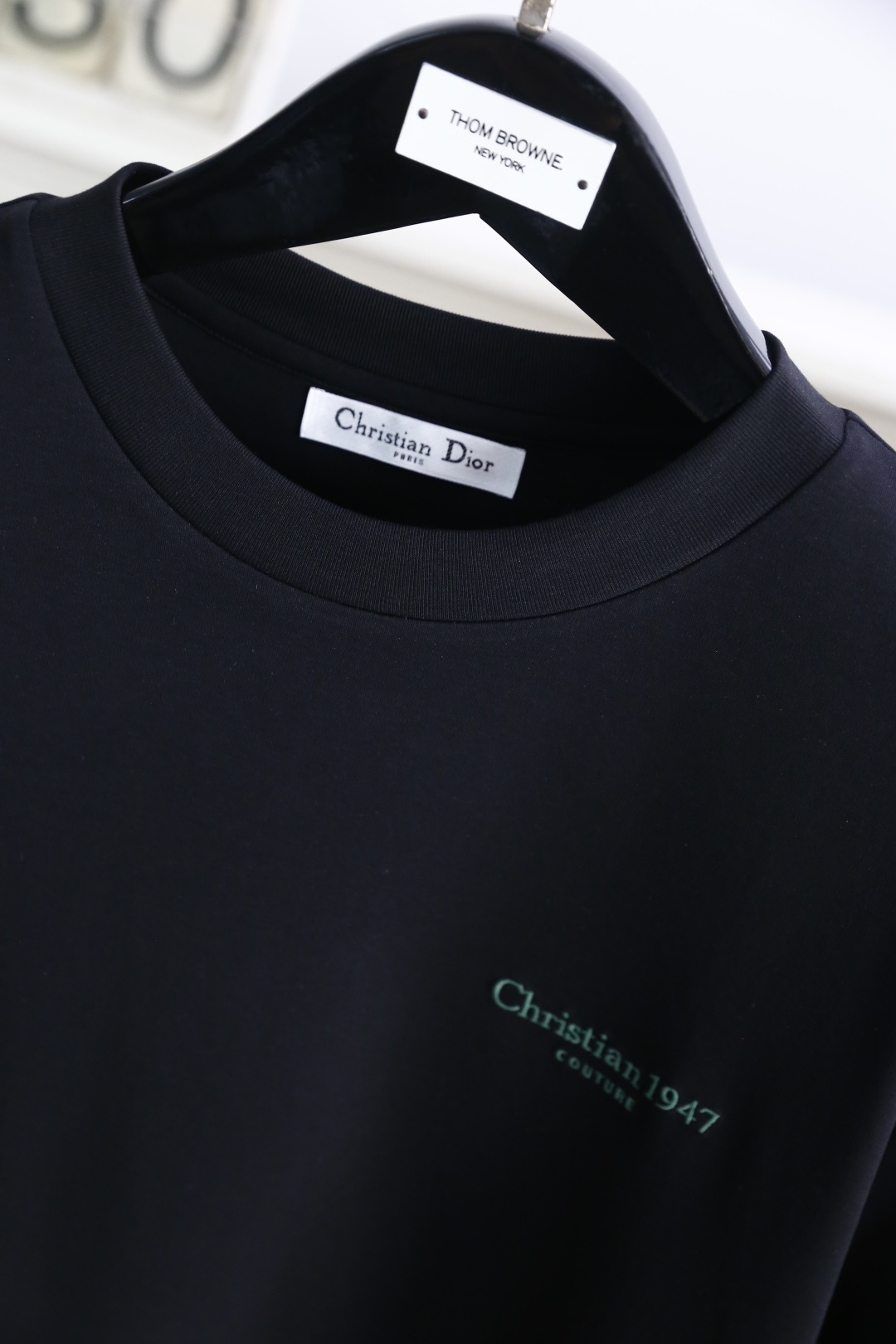 🔥迪奥/Christian D*or.
最后一批爆款短袖回货🔥🔥🔥
夏季男士圆领短袖🍃胸前奢华品牌LOG