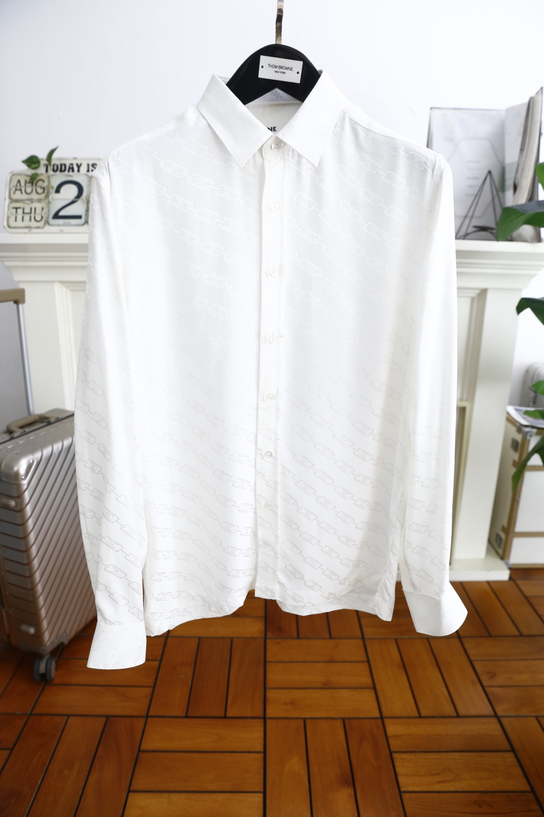 NO:514837,CELIN*/Serin. 2025 autumn new men's new jacquard long-sleeved casual shirt, high-end custom imported silk cotton and linen fabric, master-level tailoring, invincible texture, excellent skin-friendly, very outstanding aesthetic design, exquisite craftsmanship, smooth lines, perfect match!  Easily advance the fashionable feeling, with high recognition, and the upper body effect is excellent!  Size M_L_XL, shipped the next day!  ,celine,shirts,alexander wang19860909CELIN*/瑟琳. 2025秋季新款男士新款提花长袖休闲衬衫,高级定制进口天丝棉麻面料,大师级剪裁,质感无敌,亲肤性极佳,非常出彩的美学设计,工艺精湛,线条流畅,完美搭配！轻松将时髦感进阶,有着高强辨识度,上身效果超赞！尺码M_L_XL,隔天出货！,,celine,shirts,alexander wang,Men's clothing