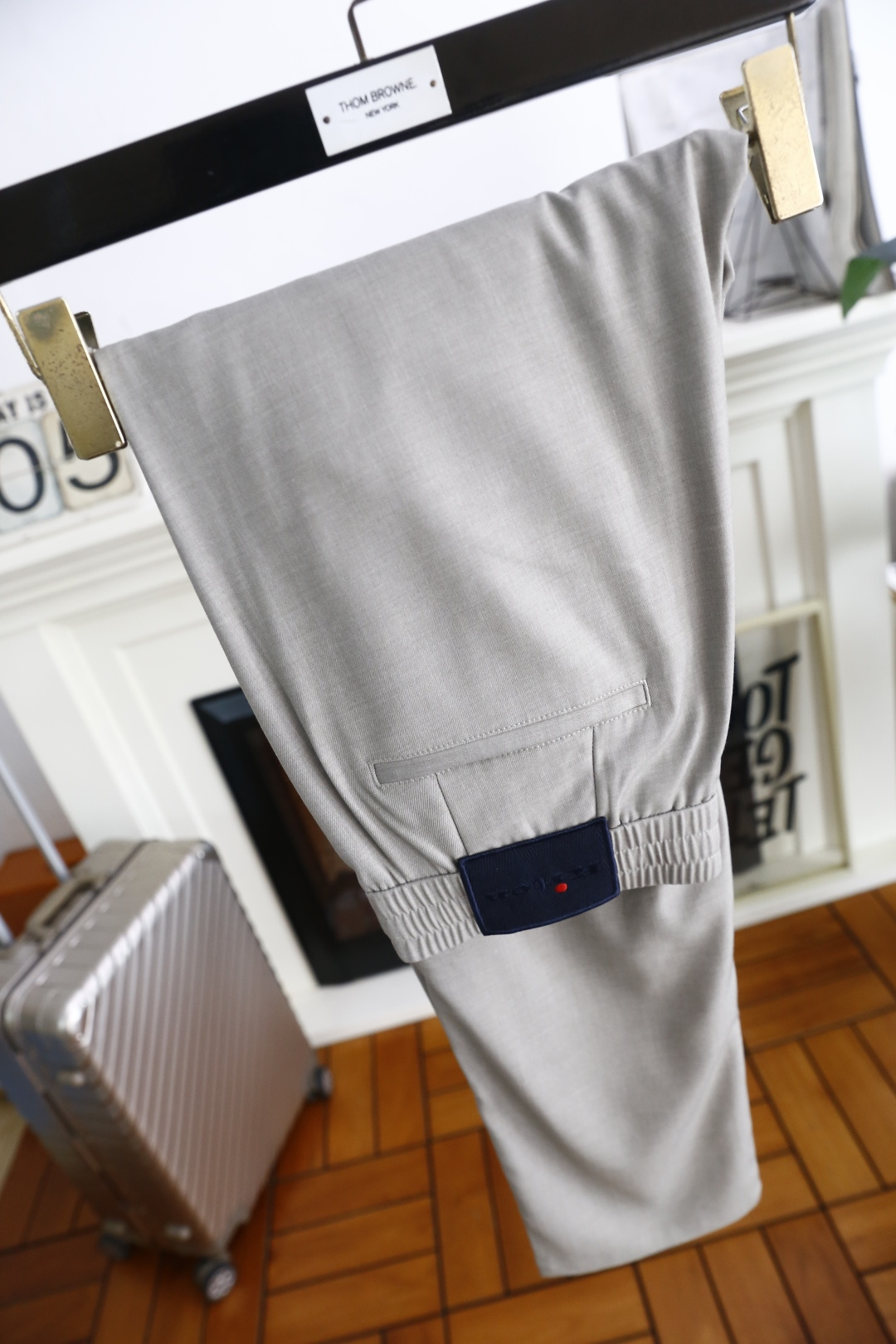 🔥kiton.25夏季时尚男士薄款休闲西裤！采用进口舒适透气面料，奢华经典品牌字母LOGO设计 松紧腰搭