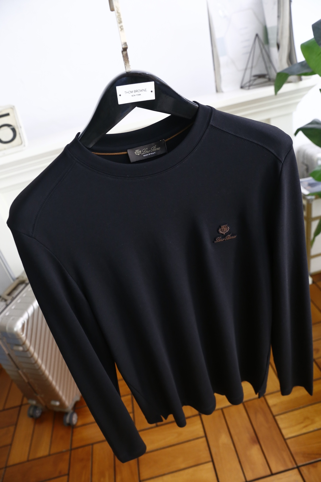 🔥lP🆕.2025秋季新品时尚男士圆领长袖🔥胸前奢华经典LOGO设计！绝对经得起时间的考验！！采用高档莫