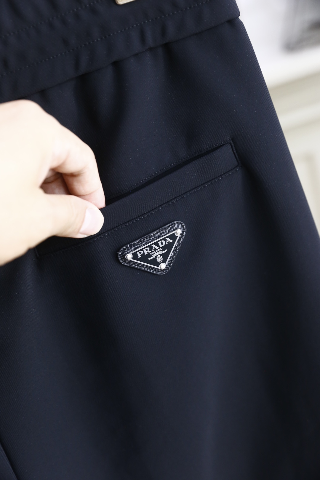 🔥普拉*/Pr*da.2025秋季新款🆕时尚男士原单拉链套装！奢华经典立领设计✅采用高档舒适保暖面料，高