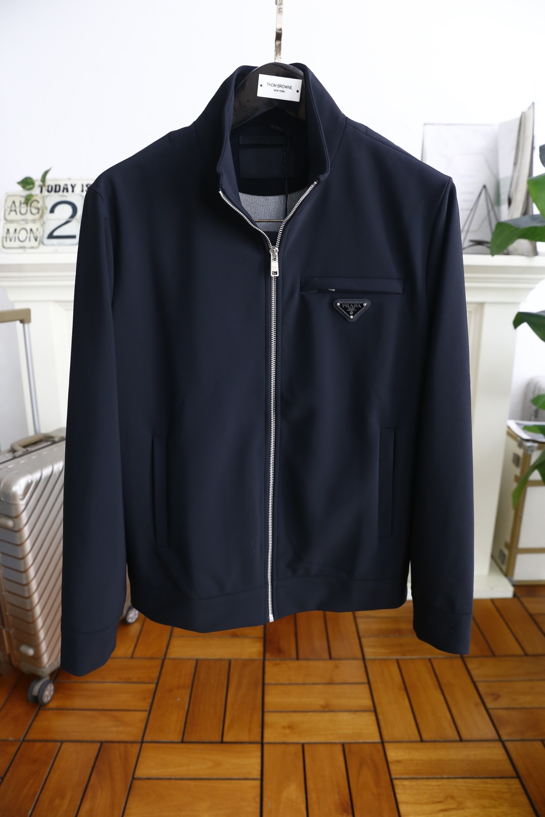 🔥普拉*/Pr*da.2025秋季新款🆕时尚男士原单拉链套装！奢华经典立领设计✅采用高档舒适保暖面料，高