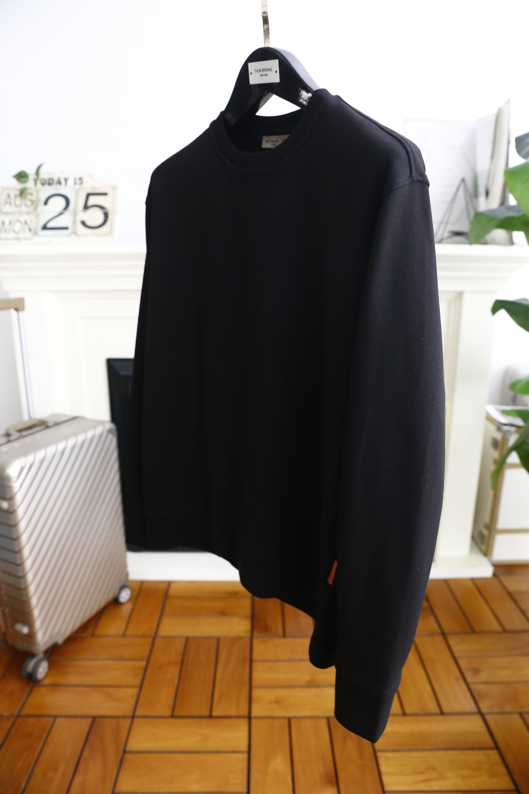 🔥葆蝶家/Bottega Ven*ta.2025秋季新品时尚男士圆领卫衣🔥奢华经典品牌定制LOGO设计！