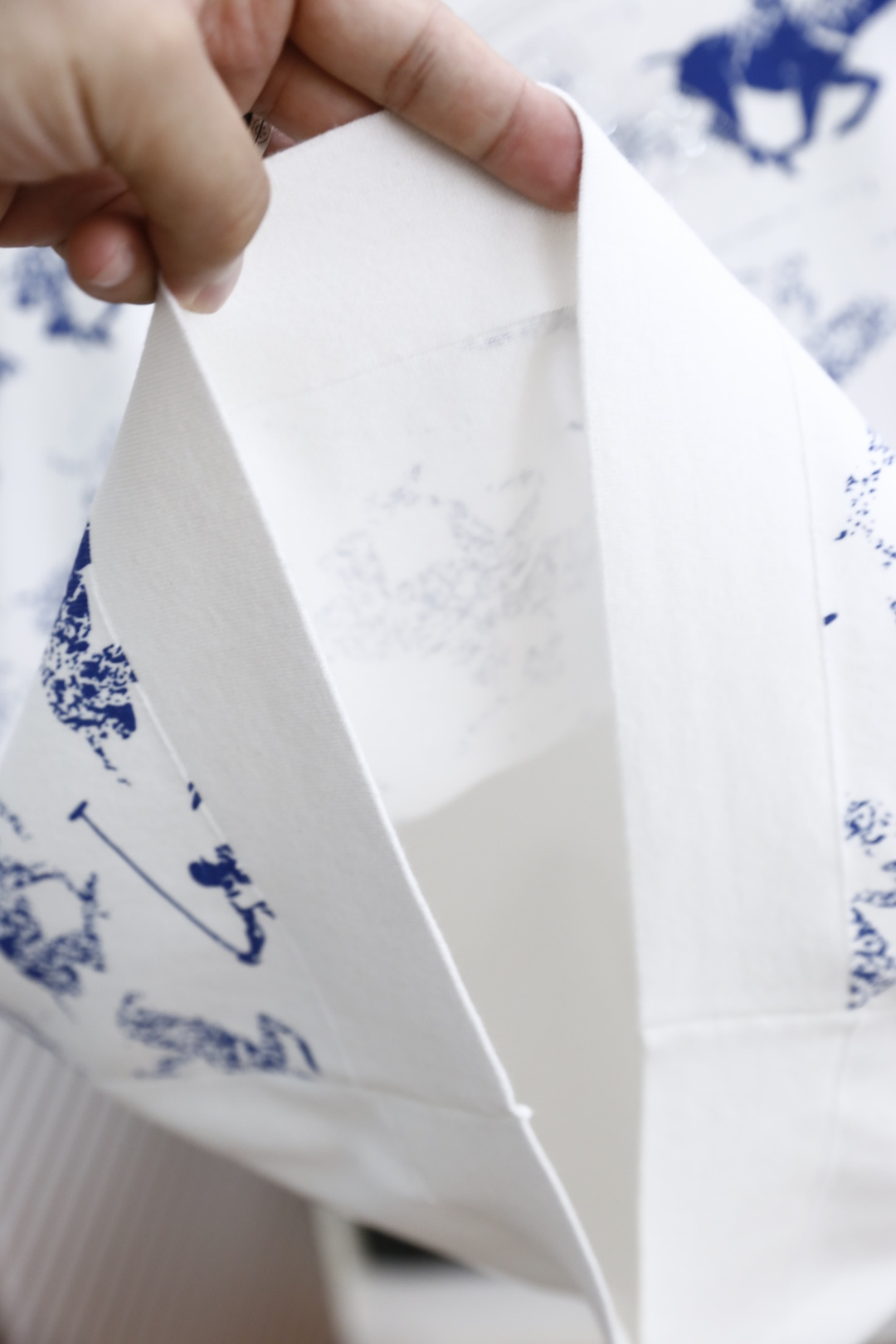 🔥巴宝丽/Burb*rry.2025秋季新品时尚男士打底针织衫！时尚经典圆领设计！奢华经典品牌战马LOG