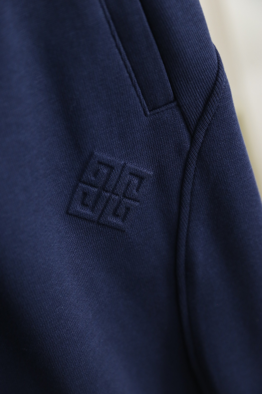 🔥纪梵*/Give*chy.2025秋季时尚新品男士休闲裤！采用进口舒适保暖面料，奢华经典品牌LOGO设