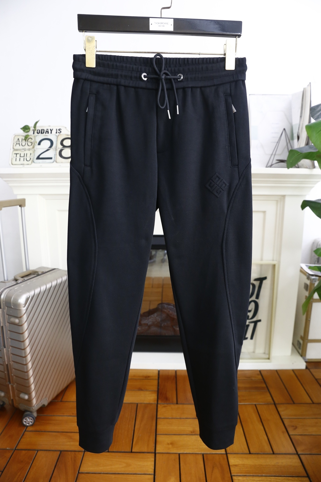 🔥纪梵*/Give*chy.2025秋季时尚新品男士休闲裤！采用进口舒适保暖面料，奢华经典品牌LOGO设