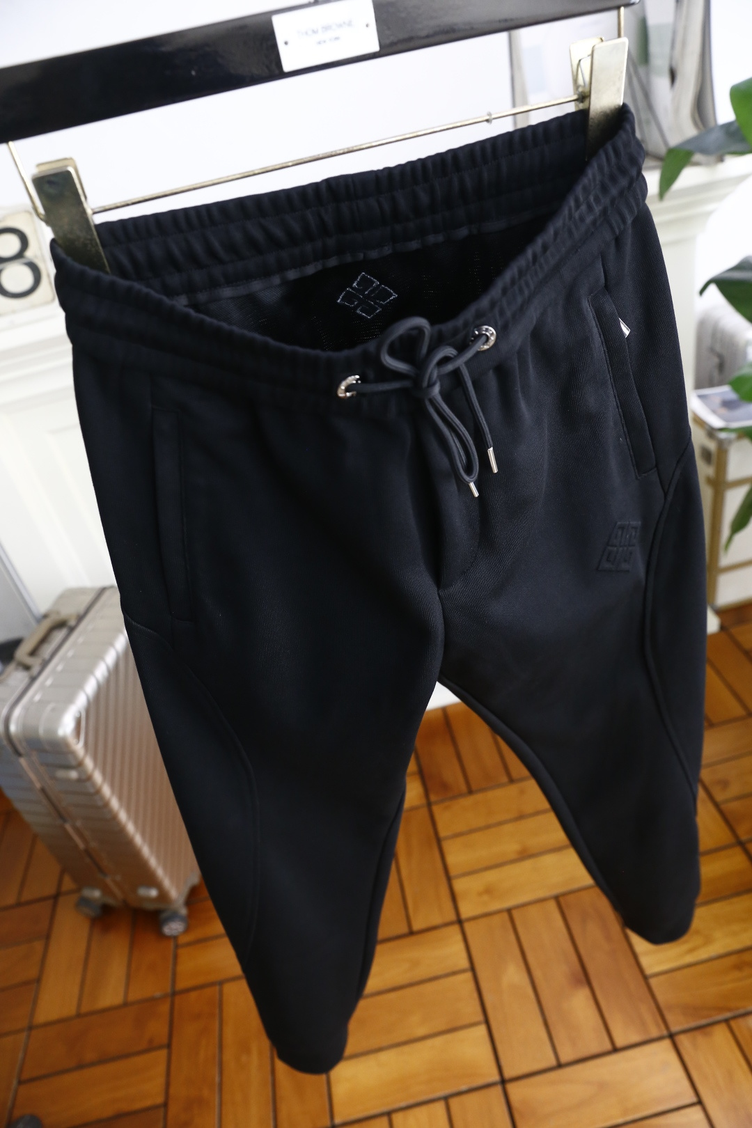 🔥纪梵*/Give*chy.2025秋季时尚新品男士休闲裤！采用进口舒适保暖面料，奢华经典品牌LOGO设