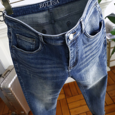🔥巴利.25秋季新品时尚男士牛仔裤👖采用客供水洗弹力牛仔裤!奢华经典定制Logo设计!时尚潮流因此已成为 🔥巴利.25秋季新品时尚男士牛仔裤👖采用客供水洗弹力牛仔裤!奢华经典定制Logo设计!时尚潮流因此已成为