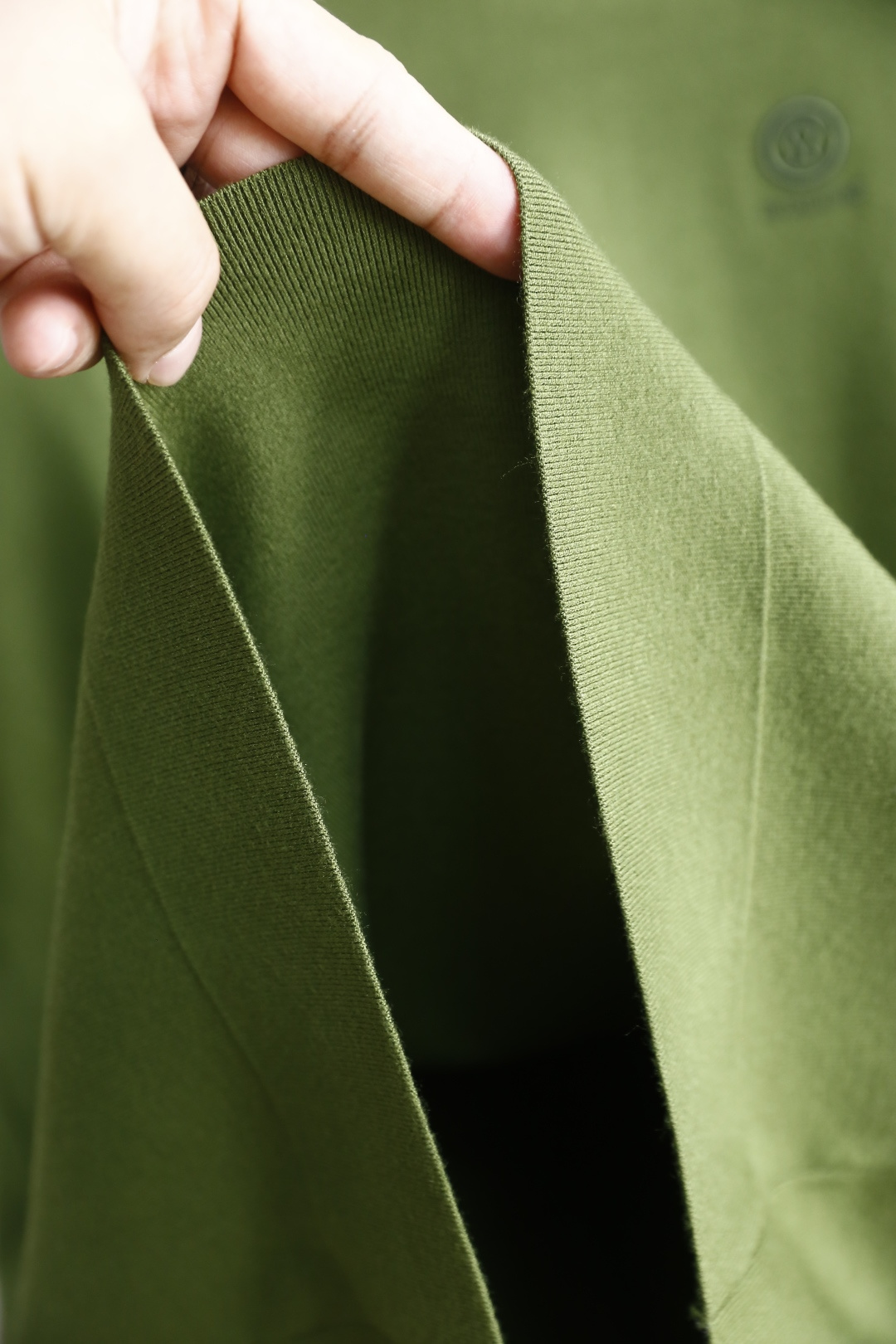 🔥LULU.2025秋季新款🆕时尚男士圆领短袖针织衫！奢华经典定制LOGO设计！高级定制百搭款式 任何人