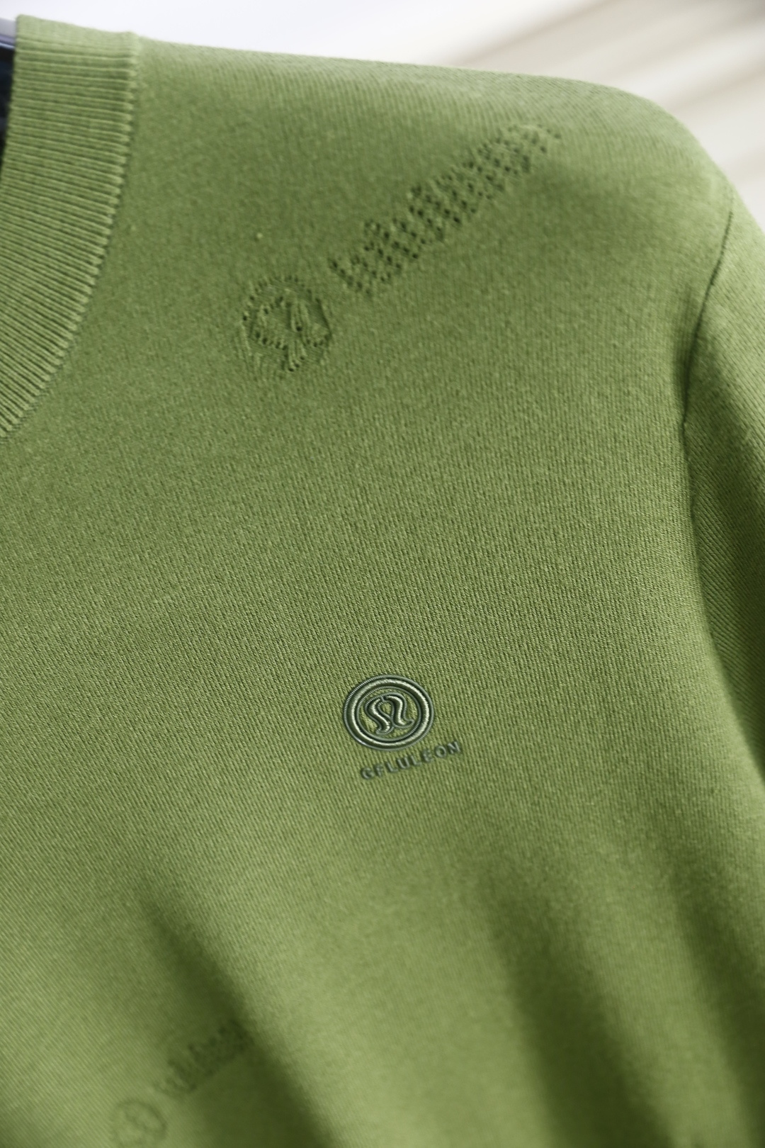 🔥LULU.2025秋季新款🆕时尚男士圆领短袖针织衫！奢华经典定制LOGO设计！高级定制百搭款式 任何人