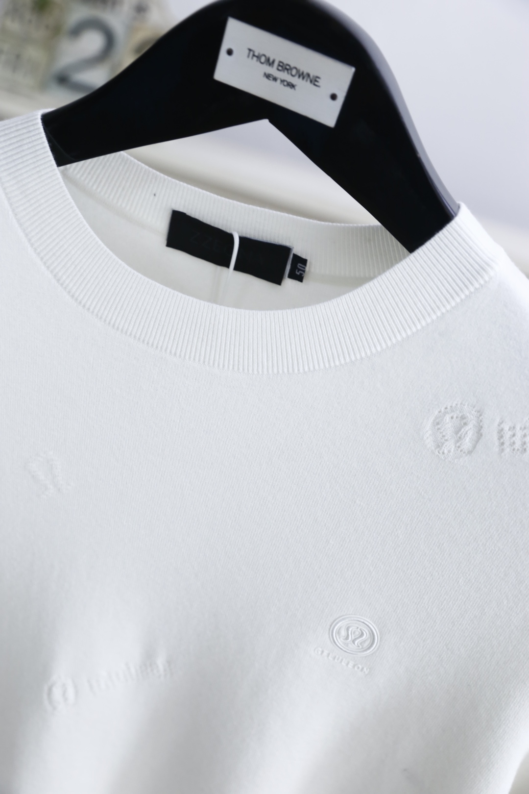 🔥LULU.2025秋季新款🆕时尚男士圆领短袖针织衫！奢华经典定制LOGO设计！高级定制百搭款式 任何人