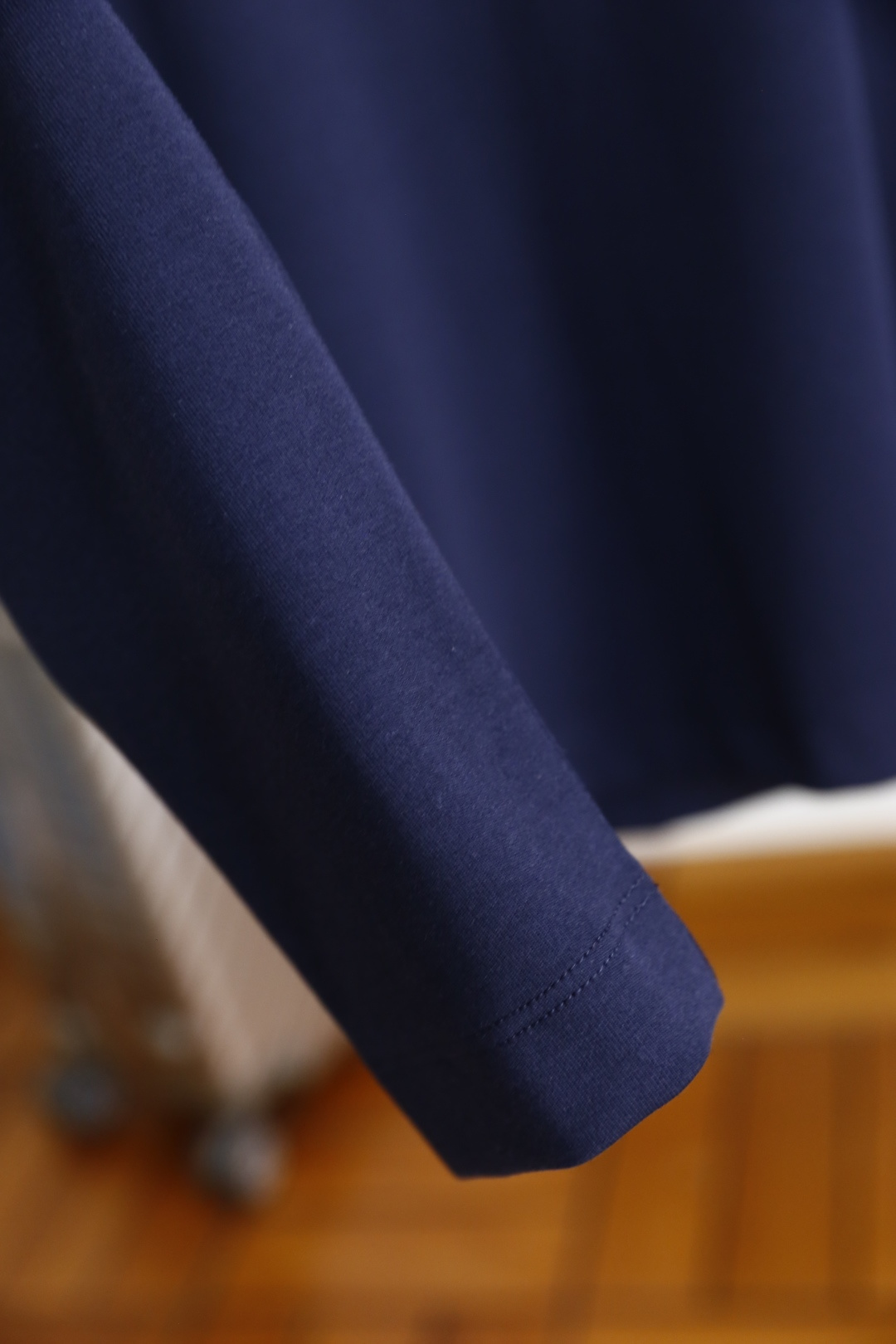 🔥普拉*/Pra*a.2025秋季新品时尚男士圆领长袖🔥胸前奢华经典三角标LOGO设计！绝对经得起时间的