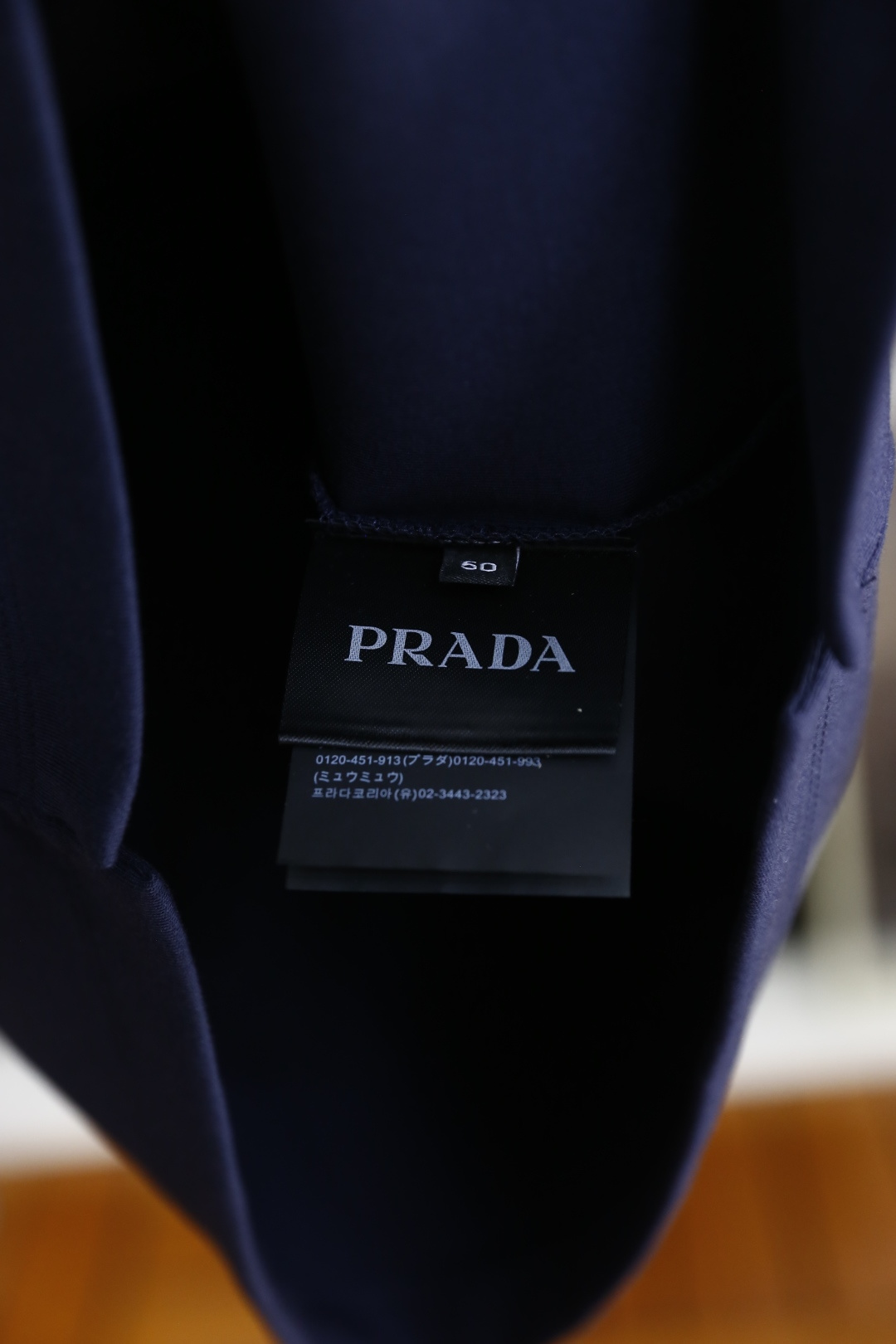 🔥普拉*/Pra*a.2025秋季新品时尚男士圆领长袖🔥胸前奢华经典三角标LOGO设计！绝对经得起时间的