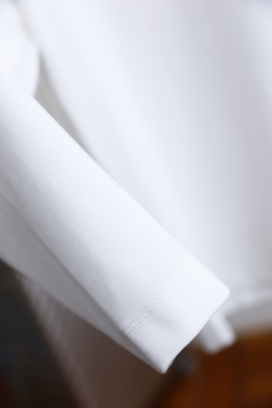 🔥普拉*/Pra*a.2025秋季新品时尚男士圆领长袖🔥胸前奢华经典三角标LOGO设计！绝对经得起时间的