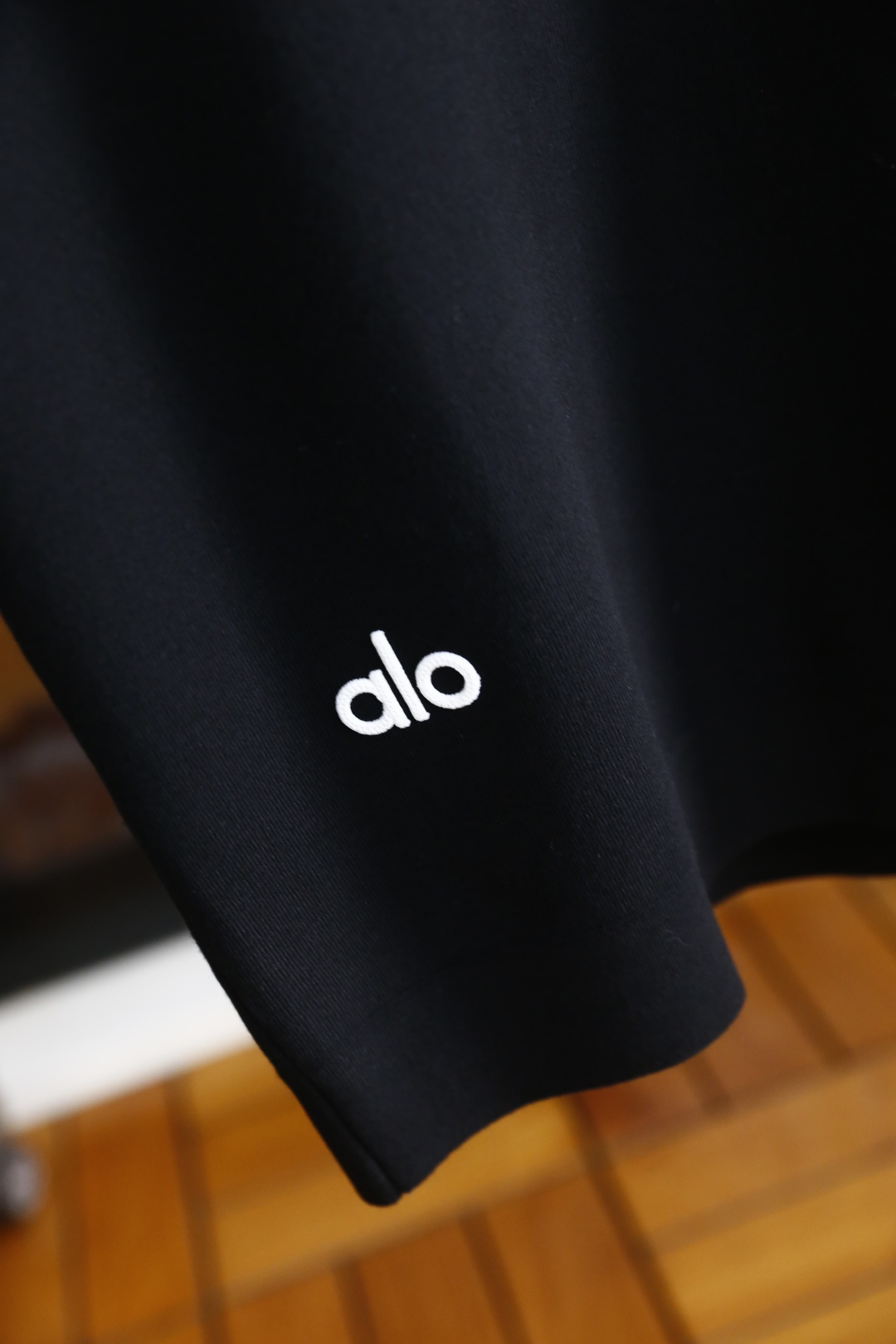 🔥alo.2025秋季新品男士翻领拉链POLO针织衫👍🏼高级定制百搭款式 任何人都可以轻松驾驭 采用高档