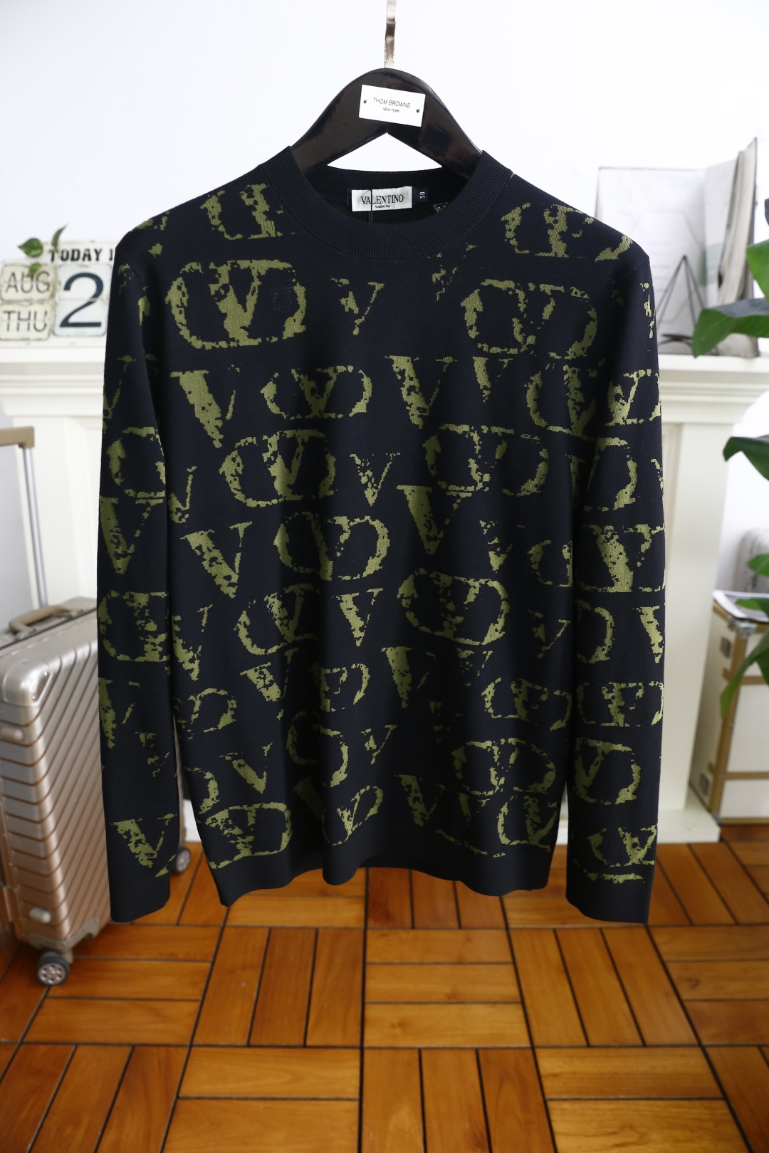 🔥华伦天奴.2025秋季新品男士长袖针织衫👍🏼独家呈现！奢华品牌元素LOGO搭配✅超级百搭极符合美学基调