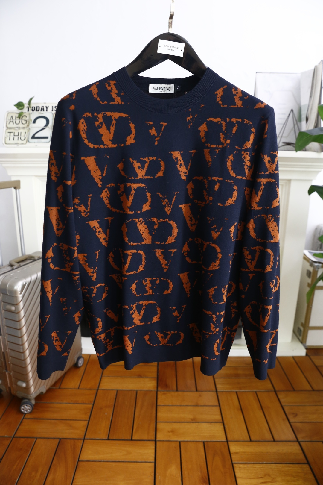 🔥华伦天奴.2025秋季新品男士长袖针织衫👍🏼独家呈现！奢华品牌元素LOGO搭配✅超级百搭极符合美学基调