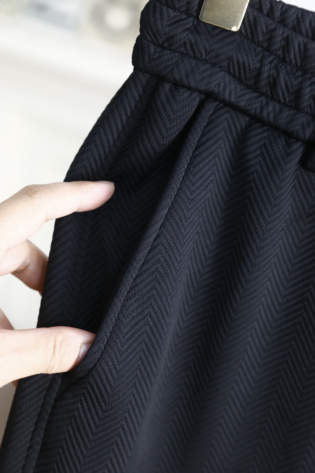 🔥葆蝶家/BV.2025秋季时尚新品男士休闲裤！采用进口舒适保暖面料，奢华经典品牌字母LOGO设计 上身