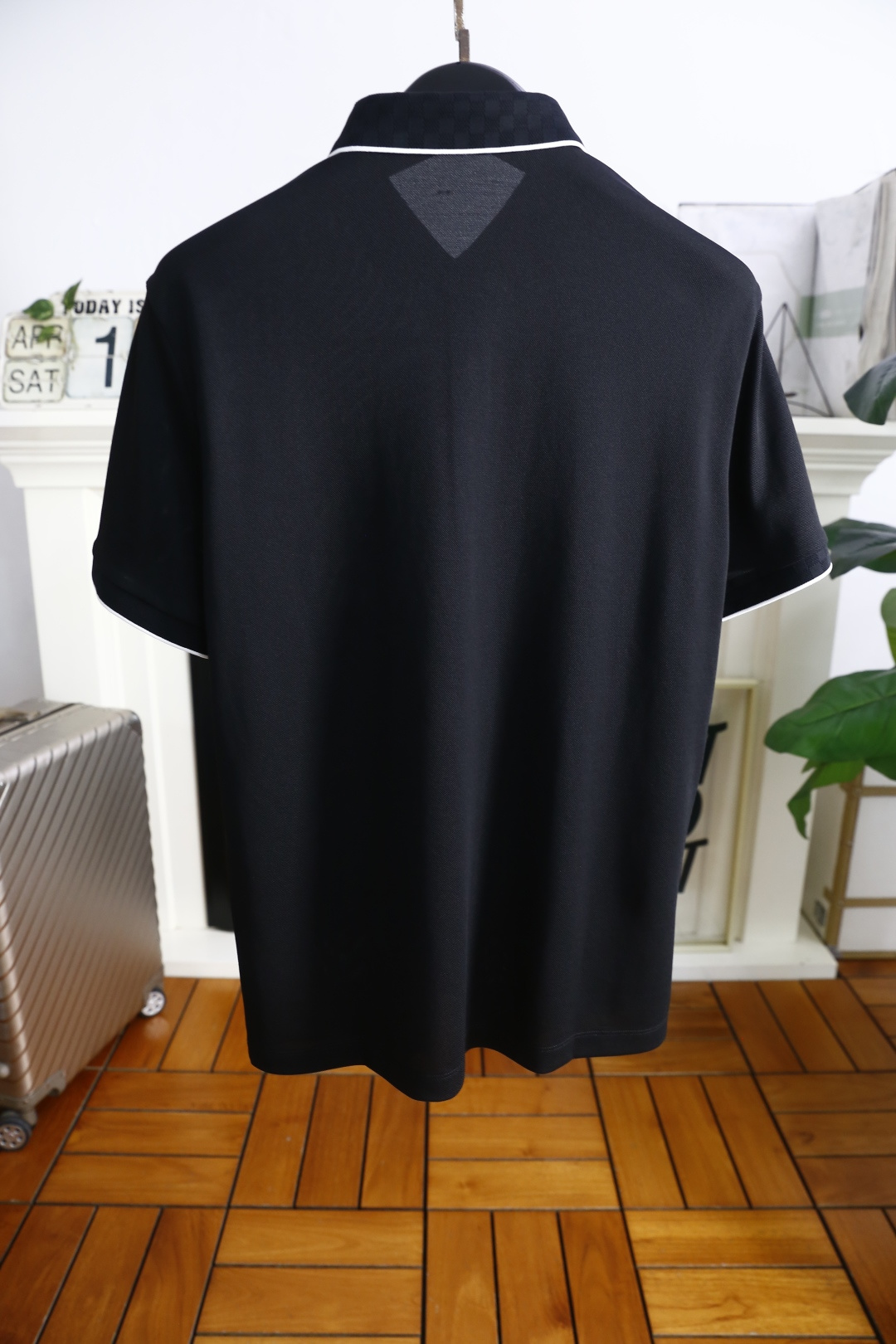 🔥路易威*/Louis Vuitt*n.夏季最后一批翻领短袖回货😎😎男士经典时尚翻领Polo短袖👍🏻时尚