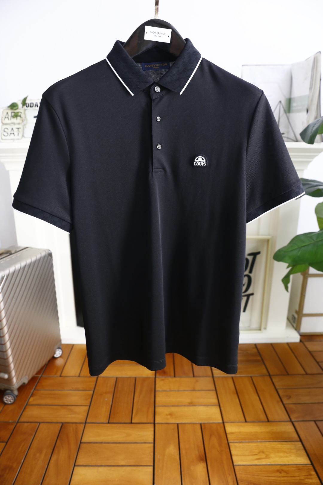 🔥路易威*/Louis Vuitt*n.夏季最后一批翻领短袖回货😎😎男士经典时尚翻领Polo短袖👍🏻时尚