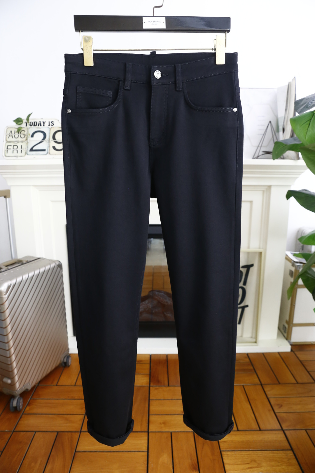 🔥葆蝶家.2025早秋新品时尚男士深色休闲裤👖采用客供水洗弹力布面料！奢华经典定制LOGO设计！时尚潮流