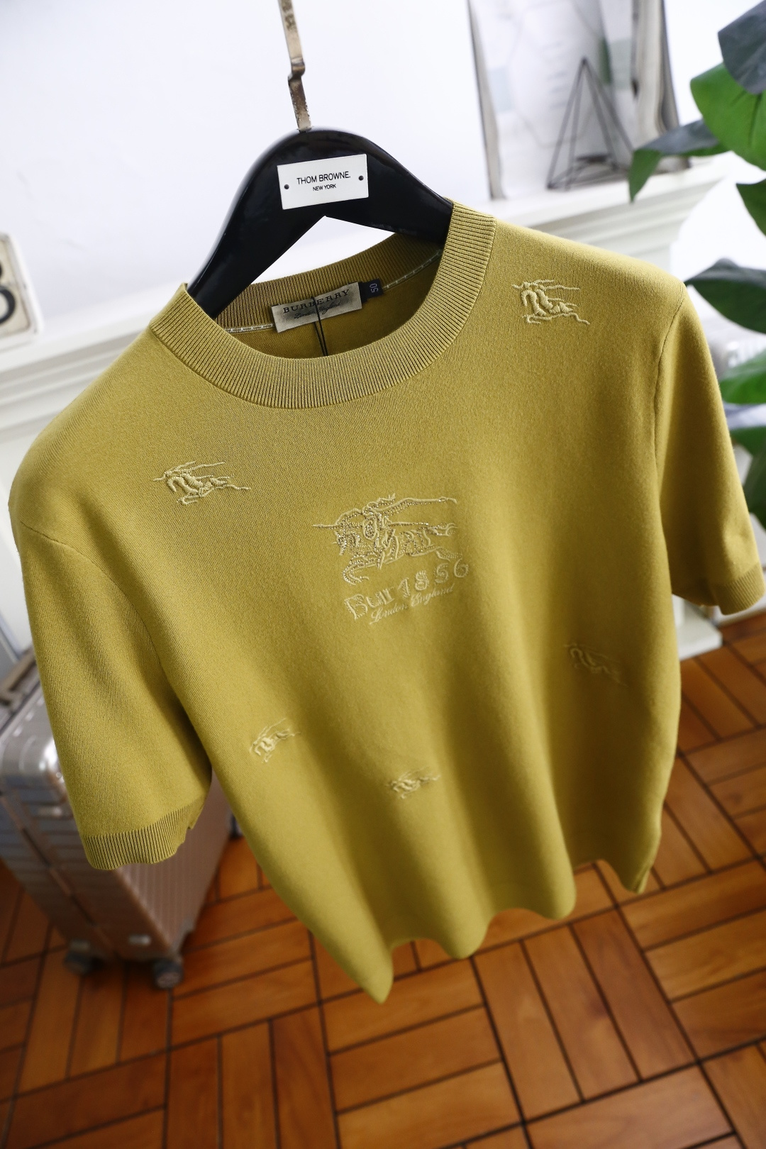 🔥巴宝丽/Burb*rry.2025秋季新品时尚男士打底针织衫！时尚经典圆领设计！奢华经典品牌战马LOG