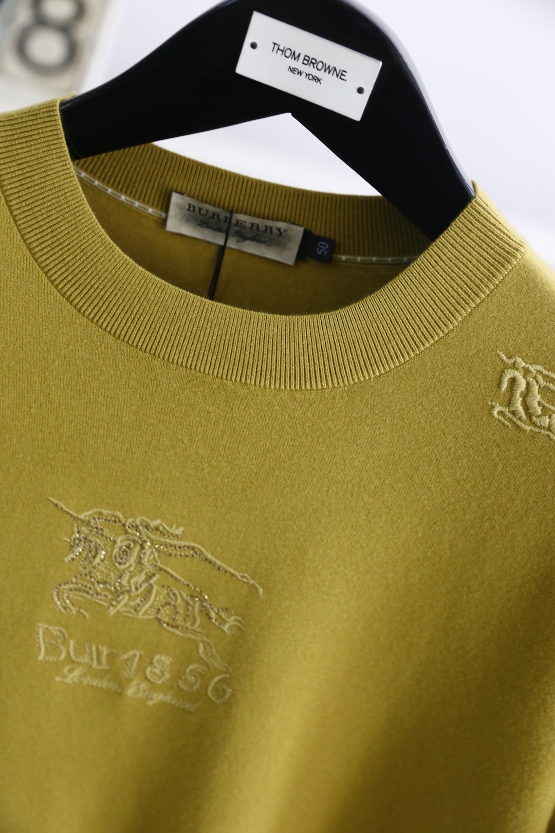 🔥巴宝丽/Burb*rry.2025秋季新品时尚男士打底针织衫！时尚经典圆领设计！奢华经典品牌战马LOG