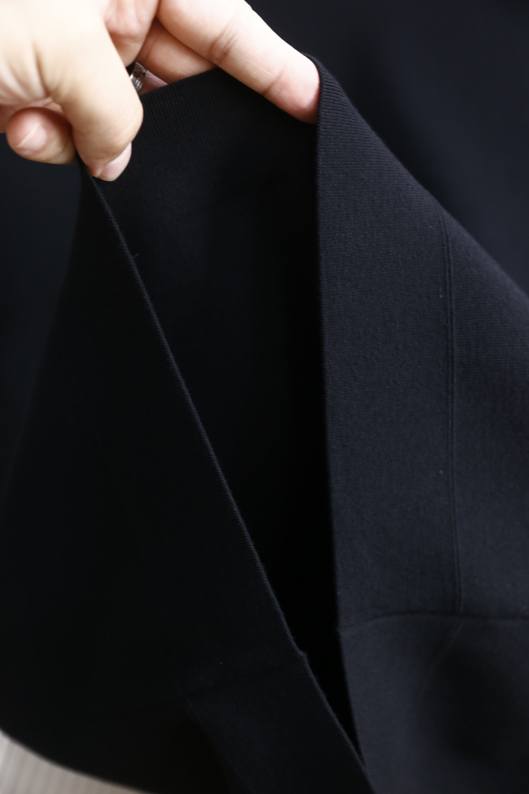 🔥巴宝丽/Burb*rry.2025秋季新品时尚男士打底针织衫！时尚经典圆领设计！奢华经典品牌战马LOG