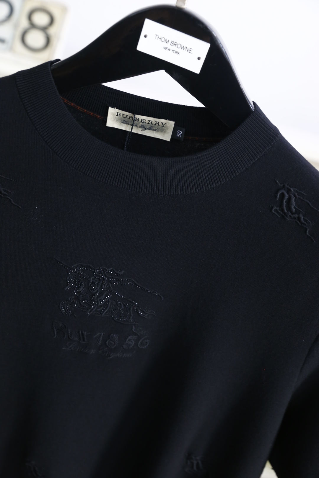 🔥巴宝丽/Burb*rry.2025秋季新品时尚男士打底针织衫！时尚经典圆领设计！奢华经典品牌战马LOG