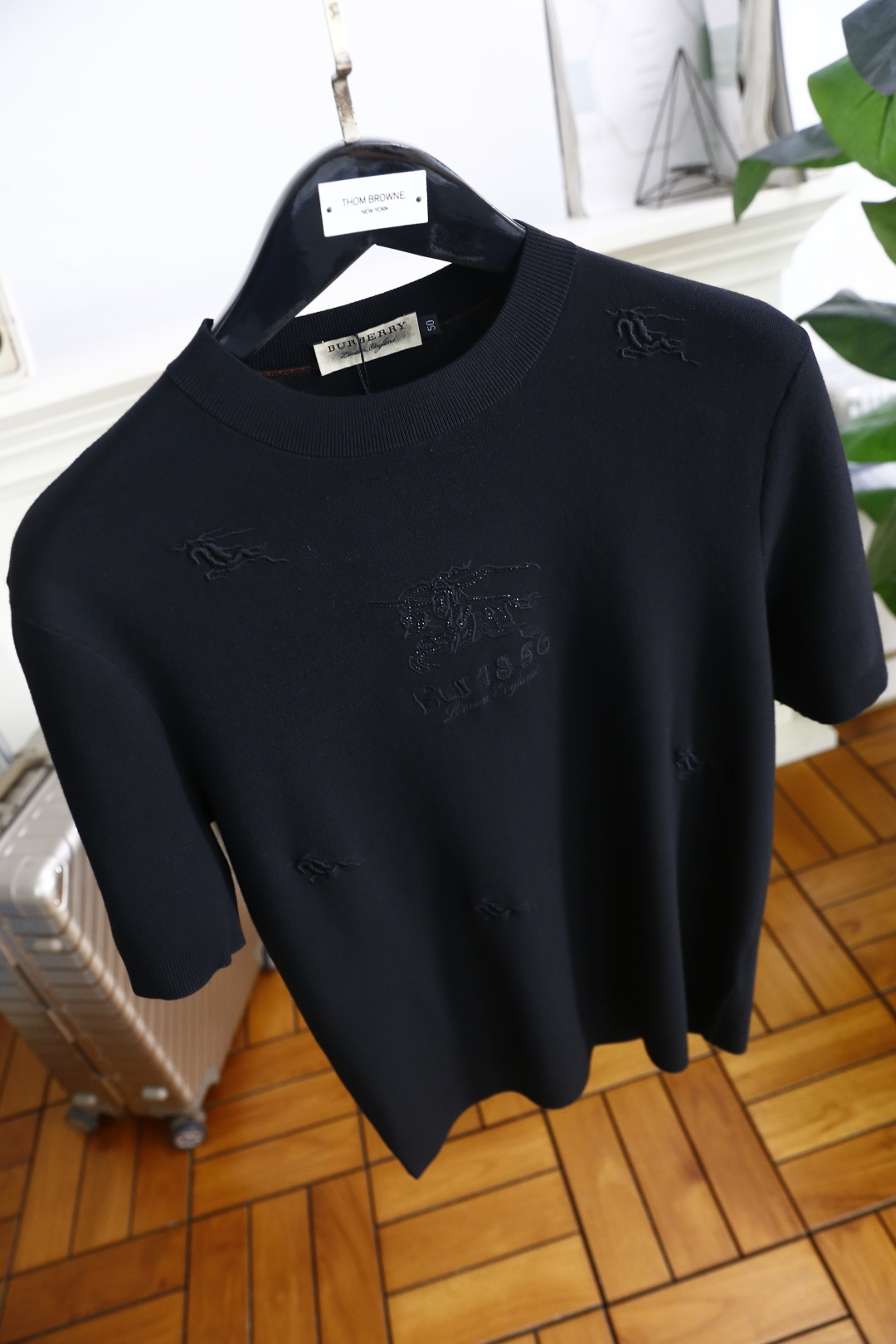 🔥巴宝丽/Burb*rry.2025秋季新品时尚男士打底针织衫！时尚经典圆领设计！奢华经典品牌战马LOG
