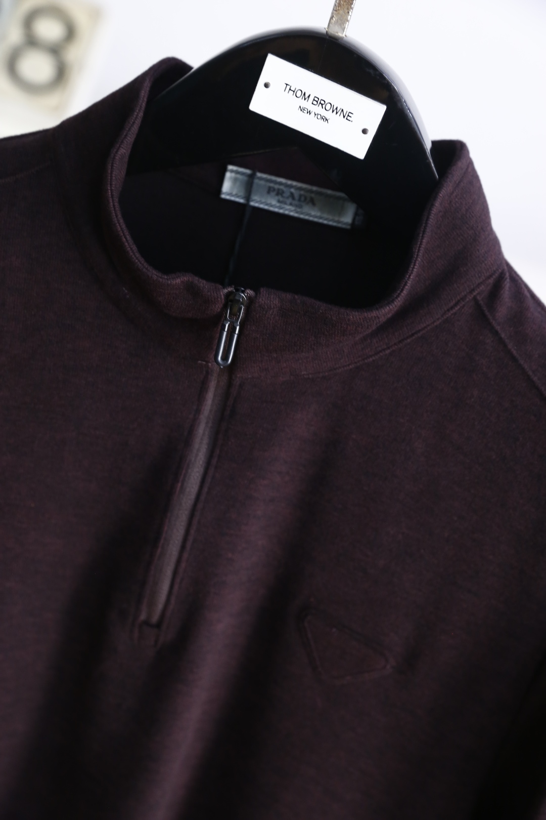 🔥普拉*/Pr*da.2025秋季新品时尚男士立领拉链长袖衫👍奢华品牌三角标LOGO设计！绝对经得起时间