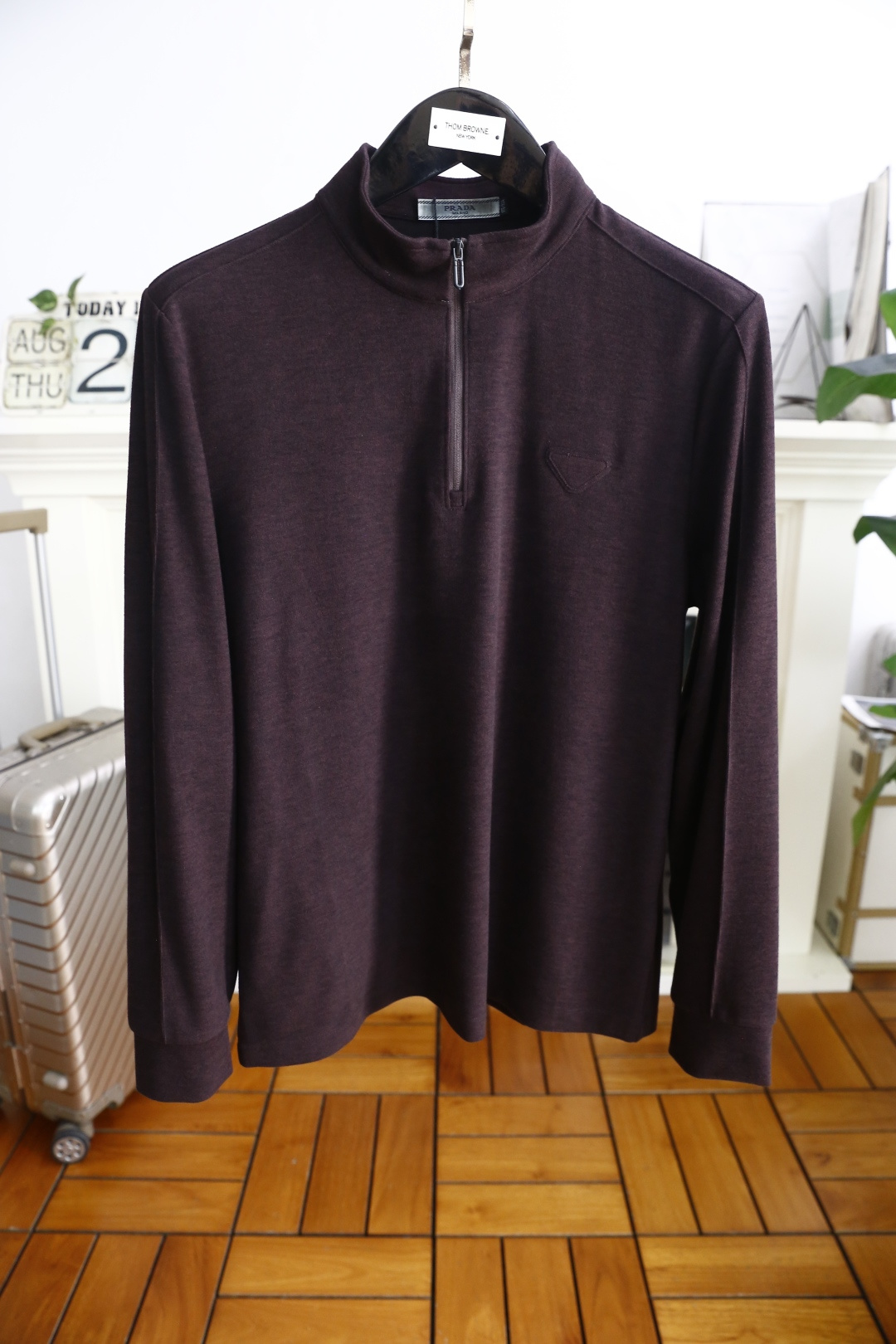 🔥普拉*/Pr*da.2025秋季新品时尚男士立领拉链长袖衫👍奢华品牌三角标LOGO设计！绝对经得起时间