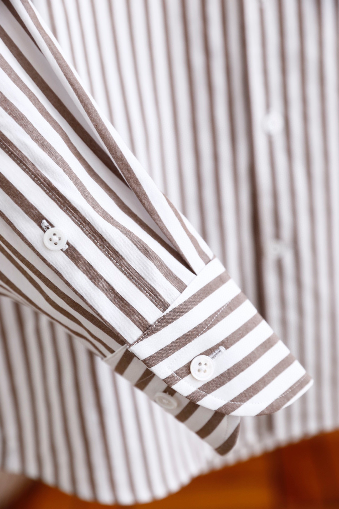 🔥爱马*/Herm*s.25秋季时尚经典条纹衬衫👔上身超帅！欧洲专柜同款单品，随意百搭！奢华经典品牌元素
