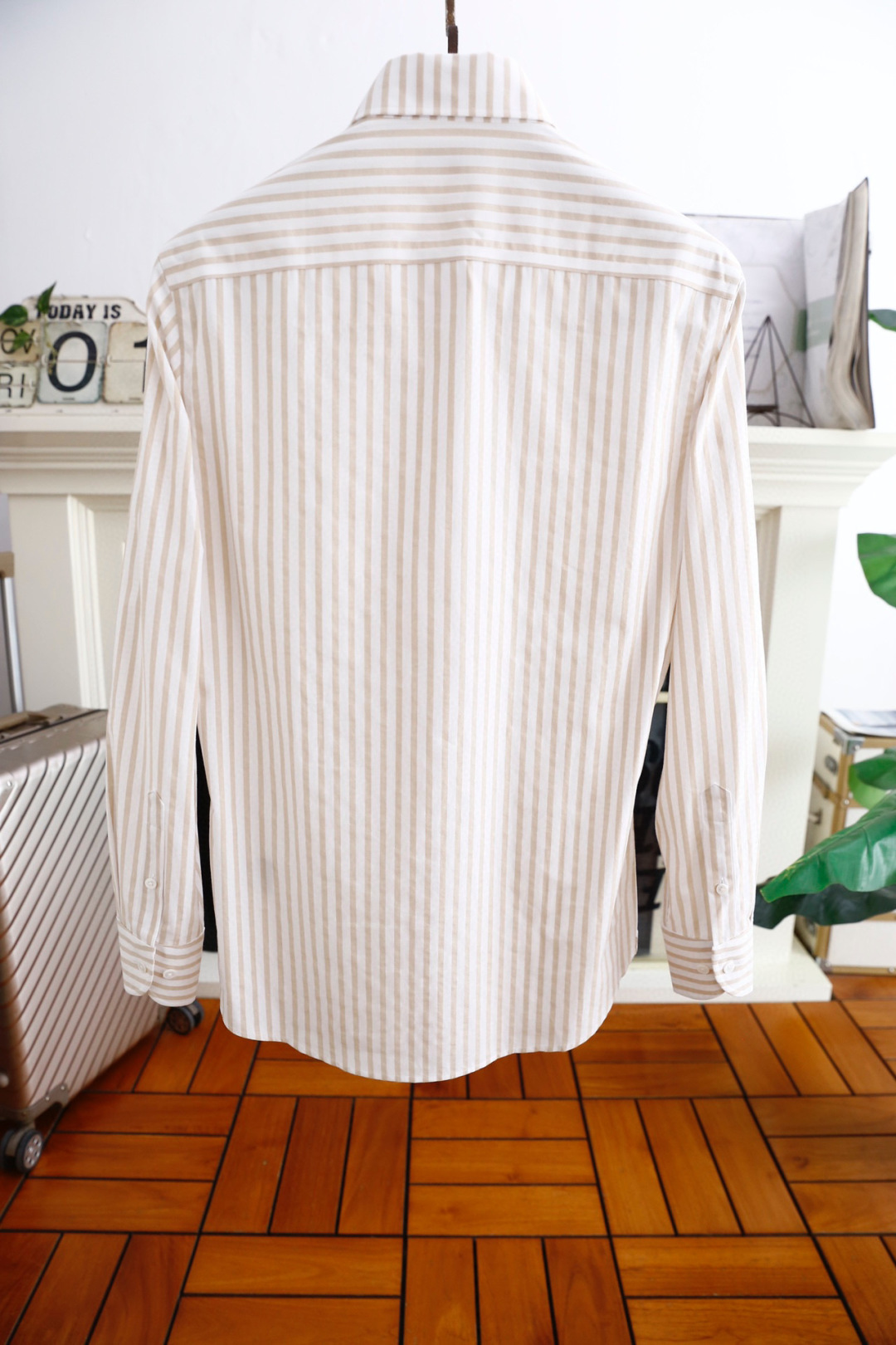 🔥爱马*/Herm*s.25秋季时尚经典条纹衬衫👔上身超帅！欧洲专柜同款单品，随意百搭！奢华经典品牌元素