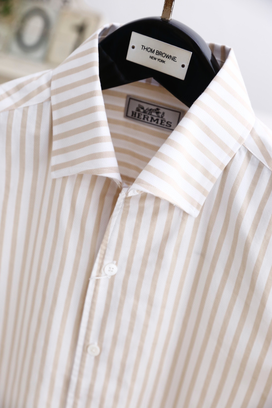 🔥爱马*/Herm*s.25秋季时尚经典条纹衬衫👔上身超帅！欧洲专柜同款单品，随意百搭！奢华经典品牌元素