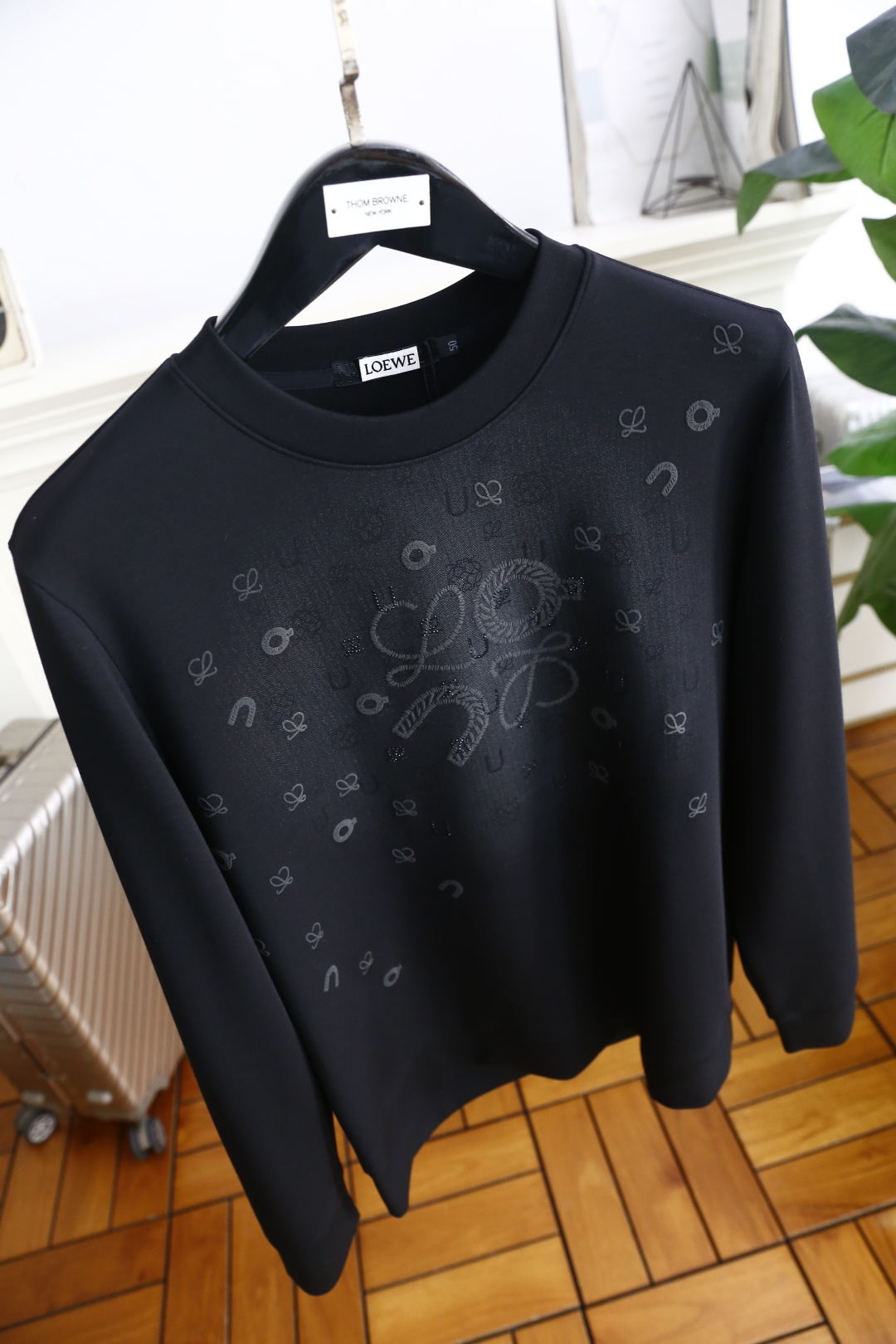 🔥罗意威.2025秋季新品时尚男士圆领卫衣🔥奢华经典品牌LOGO设计！绝对经得起时间的考验！！采用高档舒