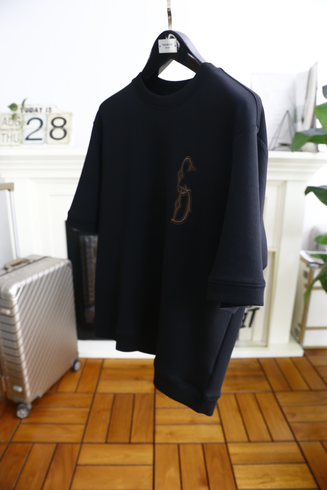 🔥迪奥/Christian D*or.2025秋季男士短袖👍🏼时尚经典圆领宽松版型设计！胸前品牌定制LO