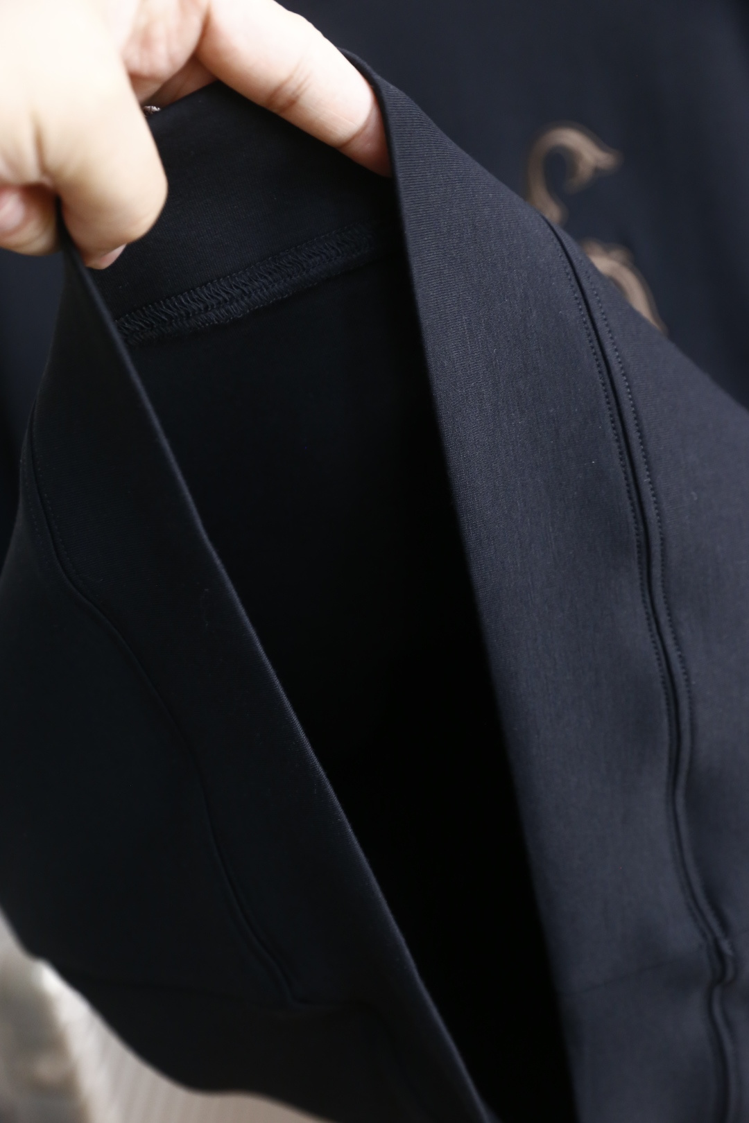 🔥迪奥/Christian D*or.2025秋季男士短袖👍🏼时尚经典圆领宽松版型设计！胸前品牌定制LO