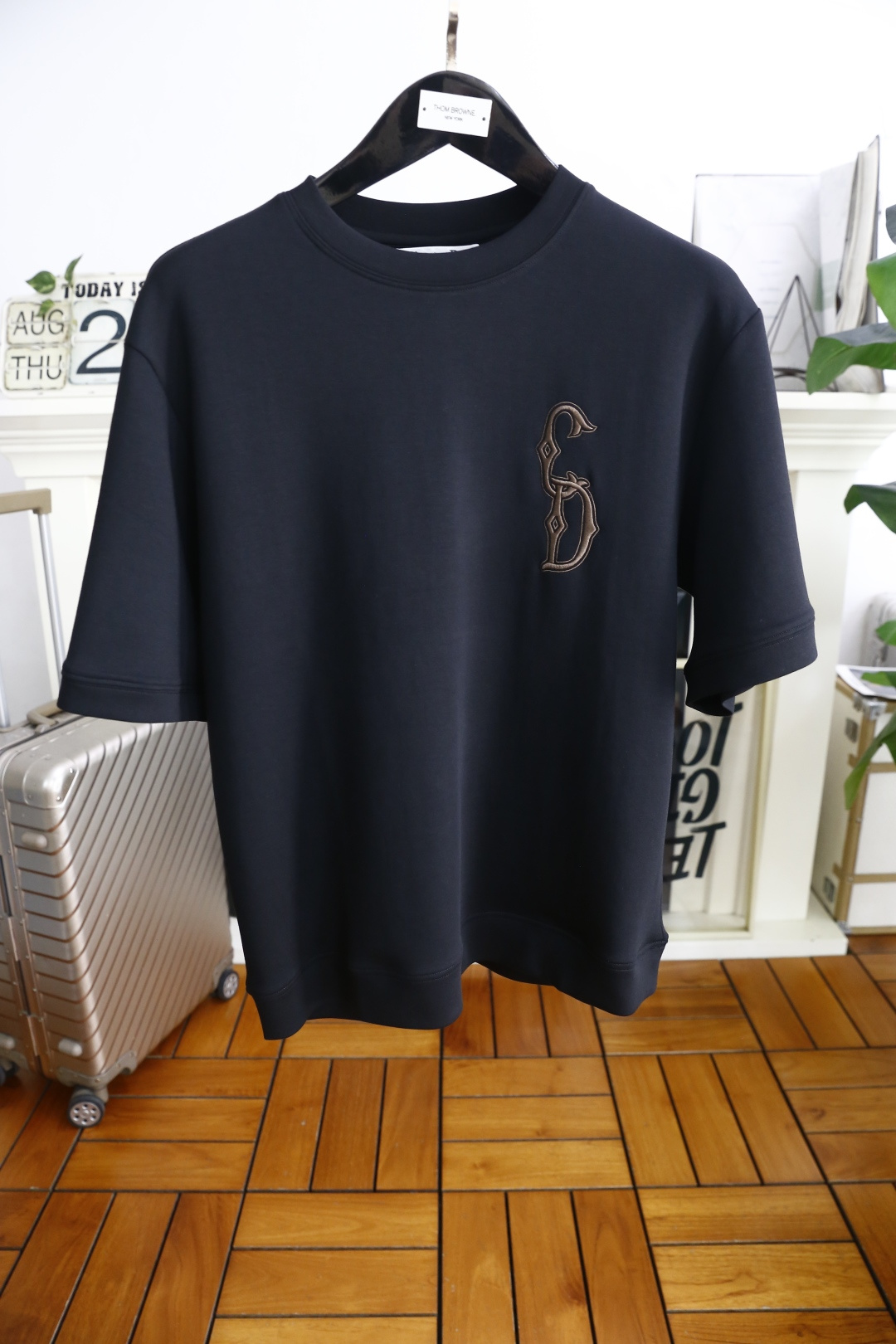 🔥迪奥/Christian D*or.2025秋季男士短袖👍🏼时尚经典圆领宽松版型设计！胸前品牌定制LO